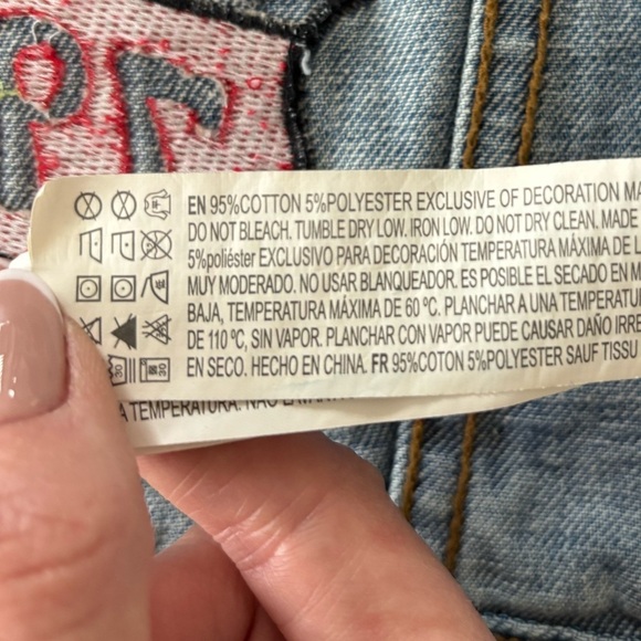 Forever 21 Graphic Patch Denim Jacket Size M - Picture 9 of 12